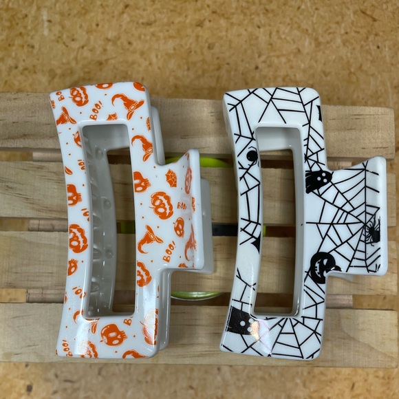 2pc Halloween Themed Claw Clips - Picture 1 of 3